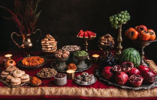 ایده تزیین سفره شب یلدا برای عروس ایده تزیین سفره شب یلدا برای عروس
